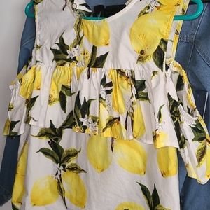 ✨FINAL SALE✨ Sweet 🍋 lemon shirt. Simple & chic